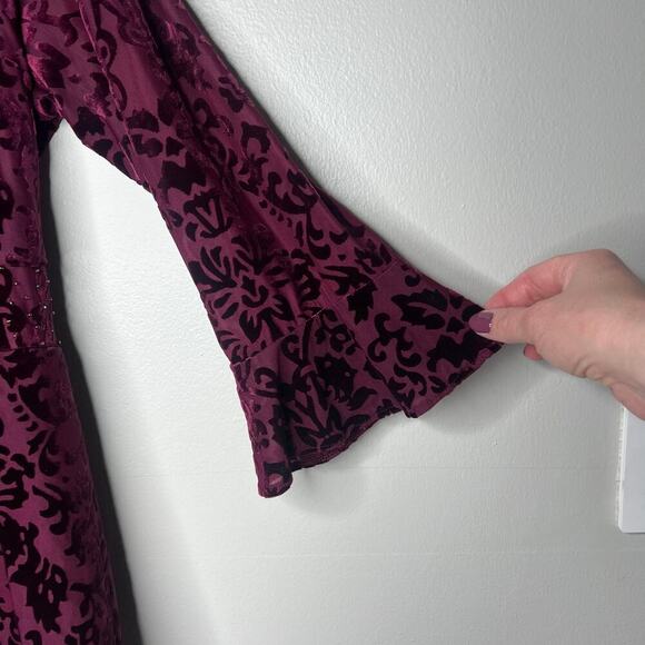 VTG Notations Burgundy Velvet Burnout Babydoll Top Size S Flutter Sleeve Y2K - Picture 7 of 12